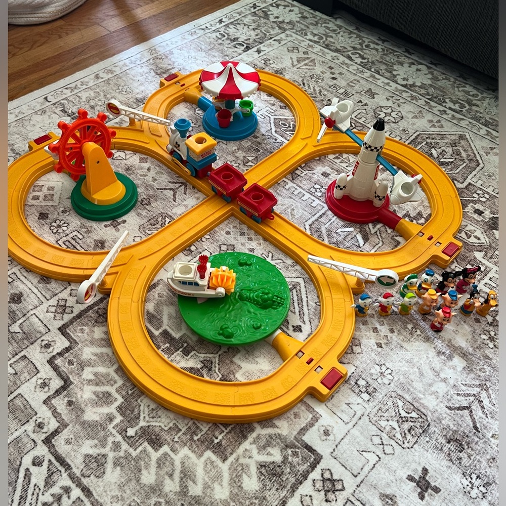 Disneyland Playset Battery Operated Train Complete Box 1986 Playmates Toy used
